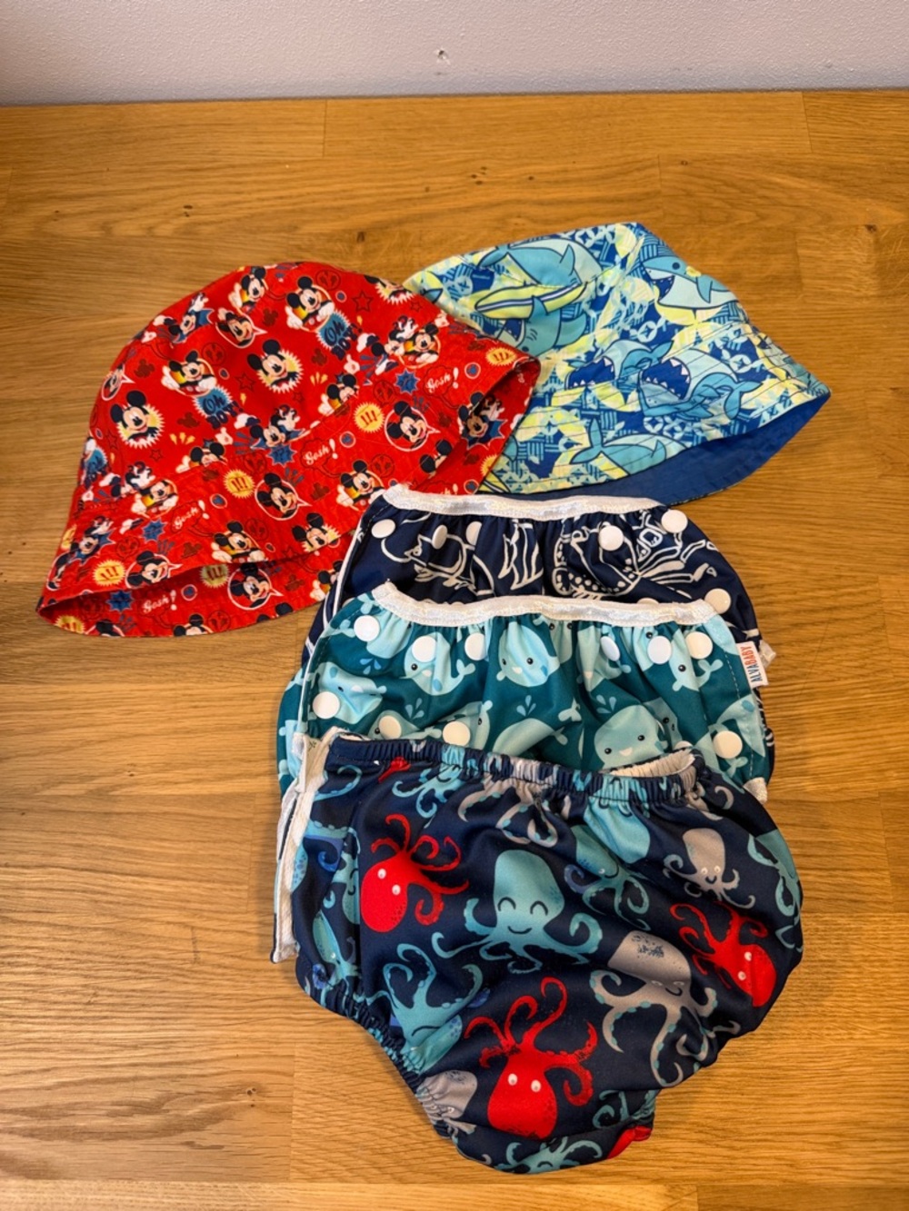 💚 5 for $15/ bundle of baby swim diapers and sun hat
